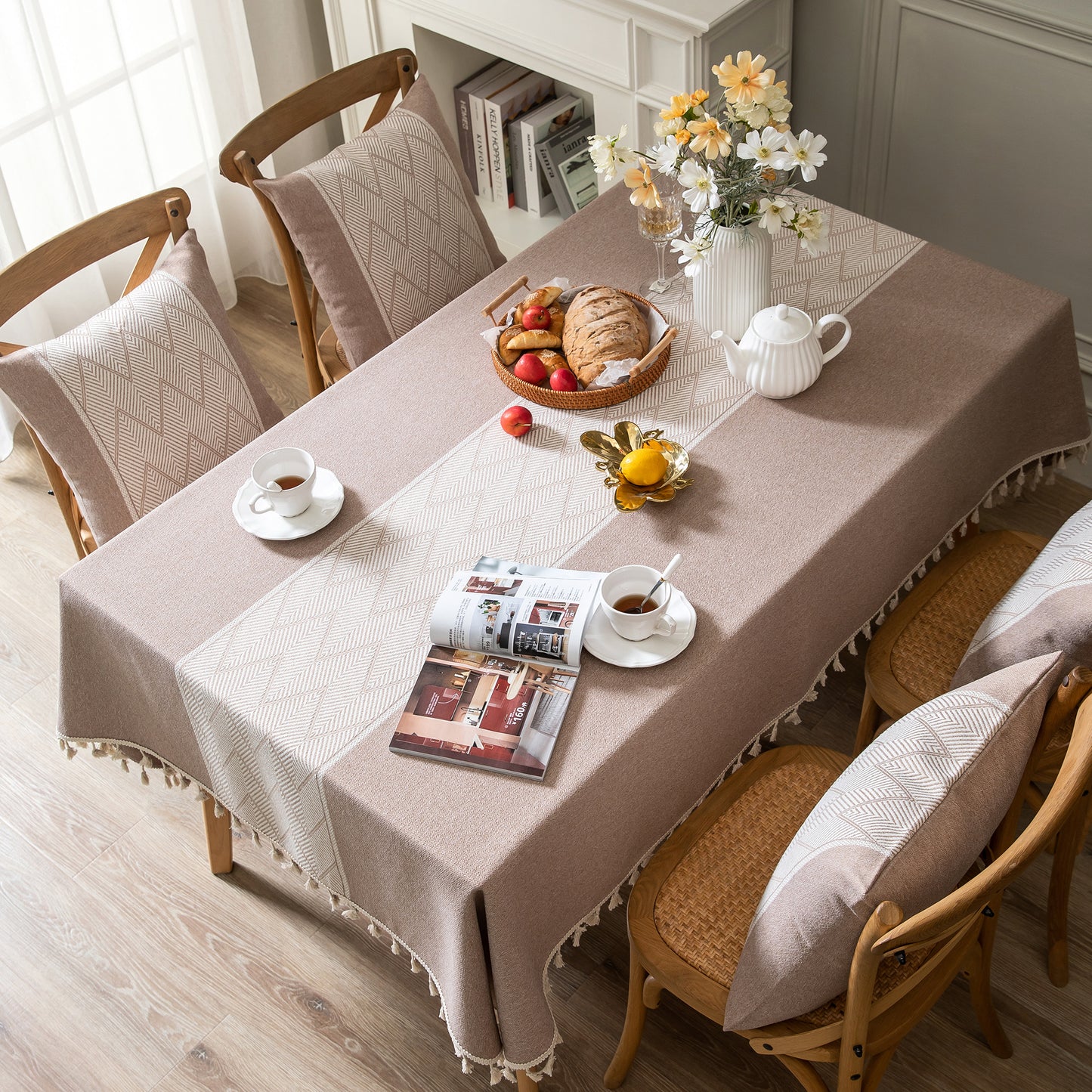 ComfortAce® Coriander Tafellaken 140x200 cm – Premium Linnen-Look Tafeldecoratie, Hittebestendig, Wasbaar, Bruin & Wit [NKC1420-W.BROWN]